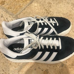 Adidas tennis shoes